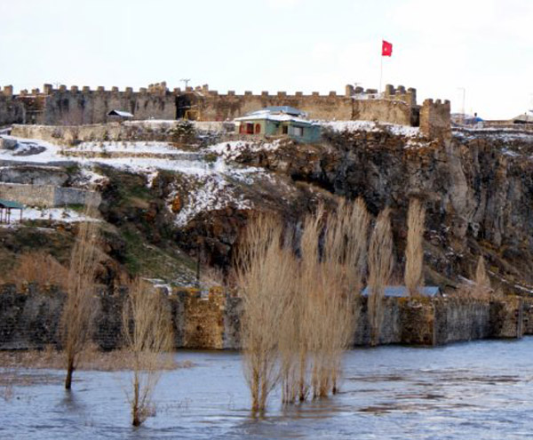 Kura_Nehri_ve_Ardahan_Kalesi_Merkez_Ardahan Kura_Nehri_ve_Ardahan_Kalesi_Merkez_Ardahan