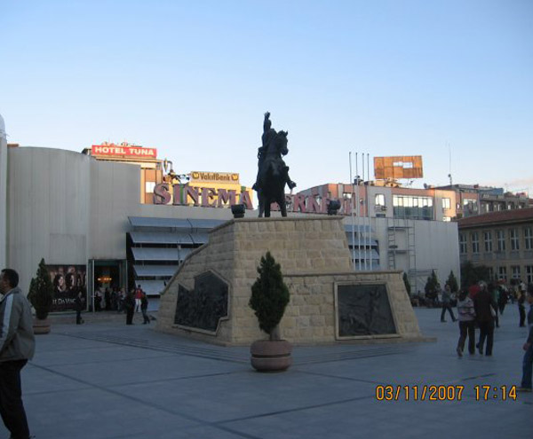Ataturk_Heykeli_Gaziantep Ataturk_Heykeli_Gaziantep