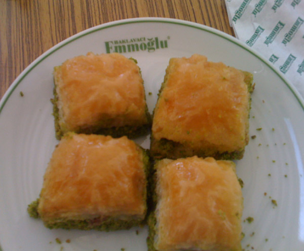 Emmoglu_Baklava_Hatay_Ne_Nerede_Yenir Emmoglu_Baklava_Hatay_Ne_Nerede_Yenir