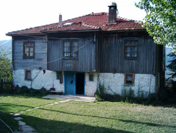 Sinopta_bir_koy_evi_Nurettin_Can Sinopta_bir_koy_evi_Nurettin_Can